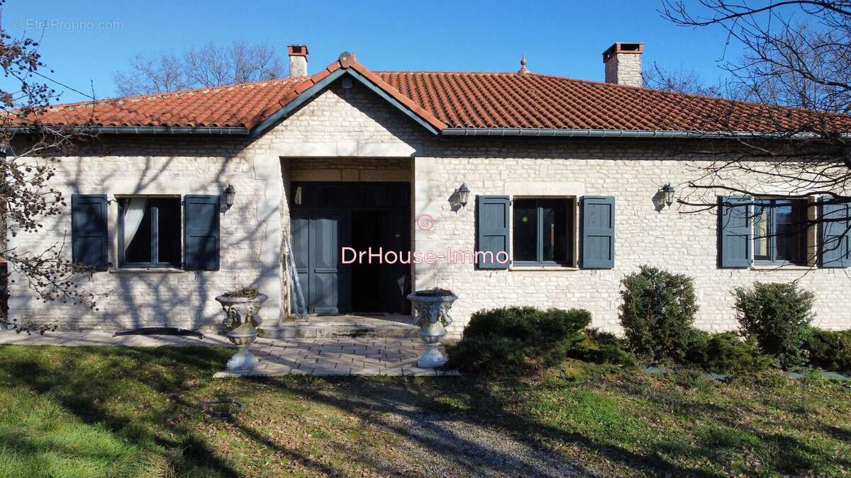 Maison à MARNAVES