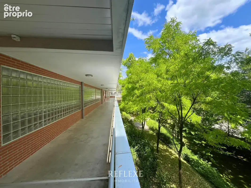 T1 bis de 33 m2 avec stationnement en sous-sol — Besançon (Rue de Vesoul) - photo 2