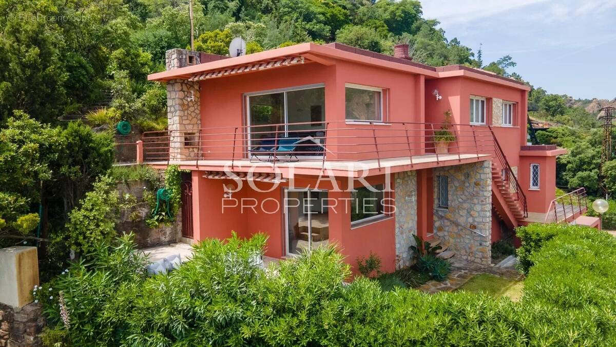 Maison à THEOULE-SUR-MER