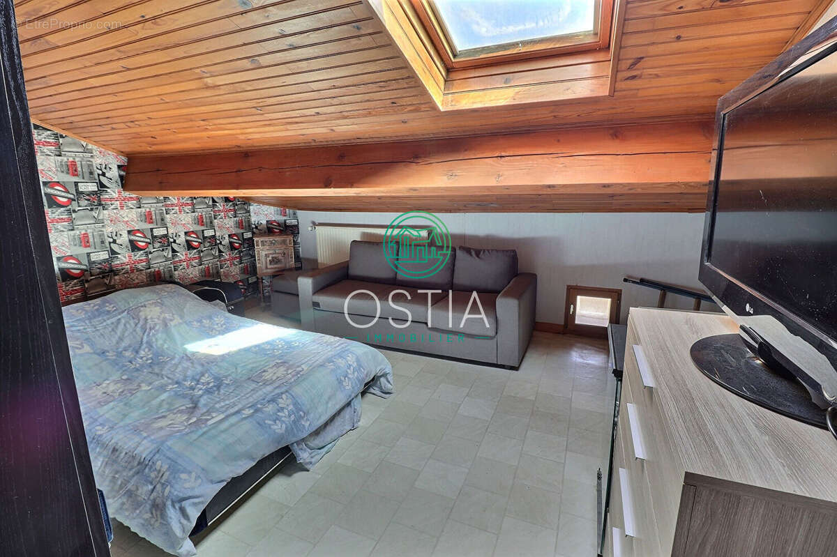 Maison à SAINT-MARTIN-LA-PLAINE