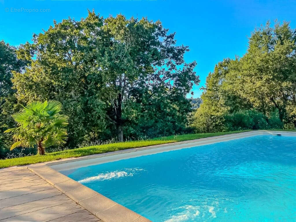 Maison à BASSUSSARRY