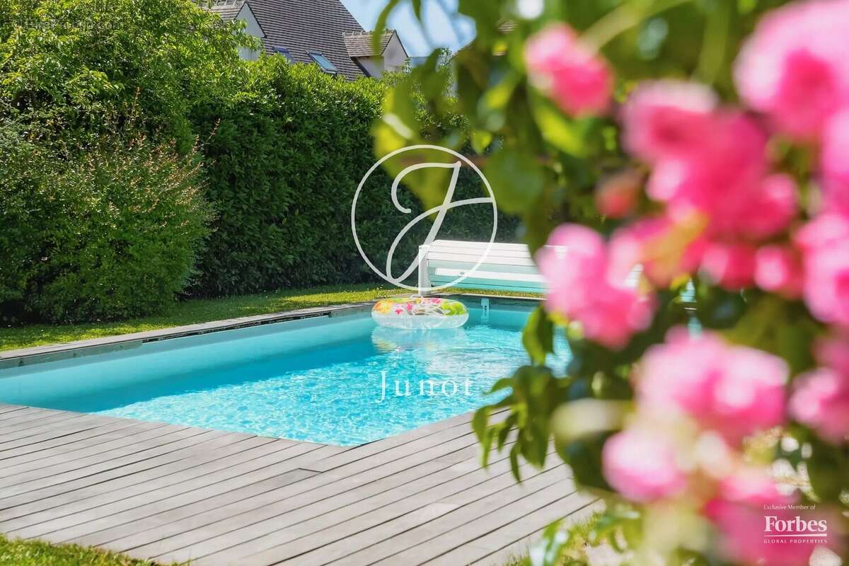 Maison à CROISSY-SUR-SEINE