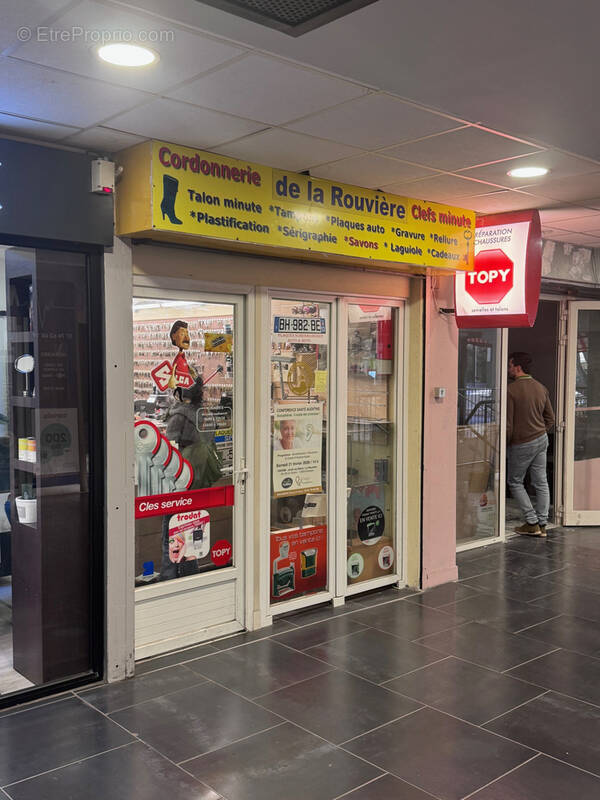 Commerce à MARSEILLE-9E