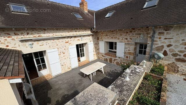 Maison 140 m² à Flagy  - photo 2