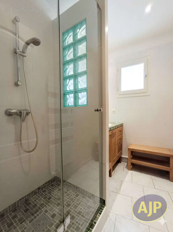 Maison à BLANQUEFORT