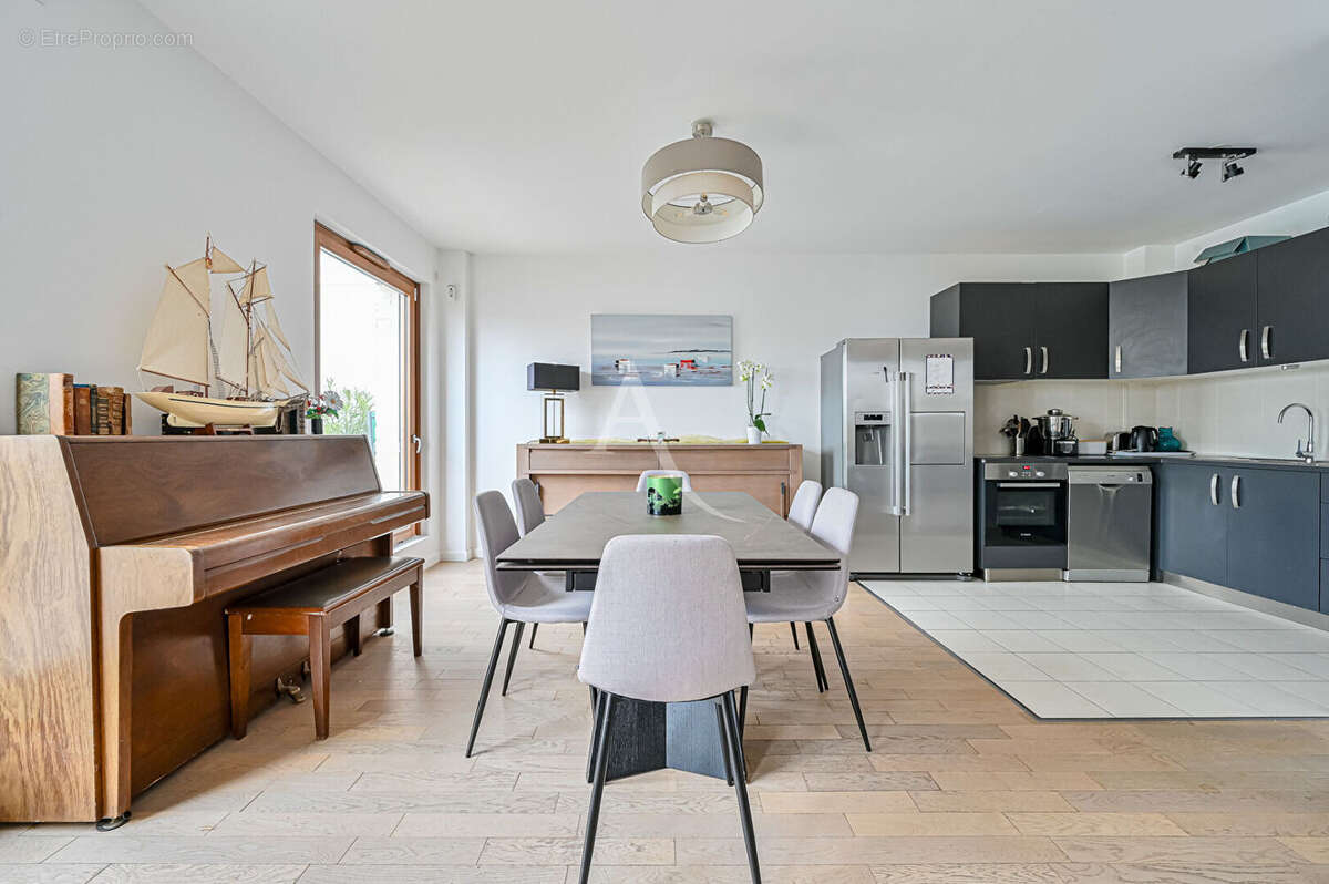 Appartement à SURESNES