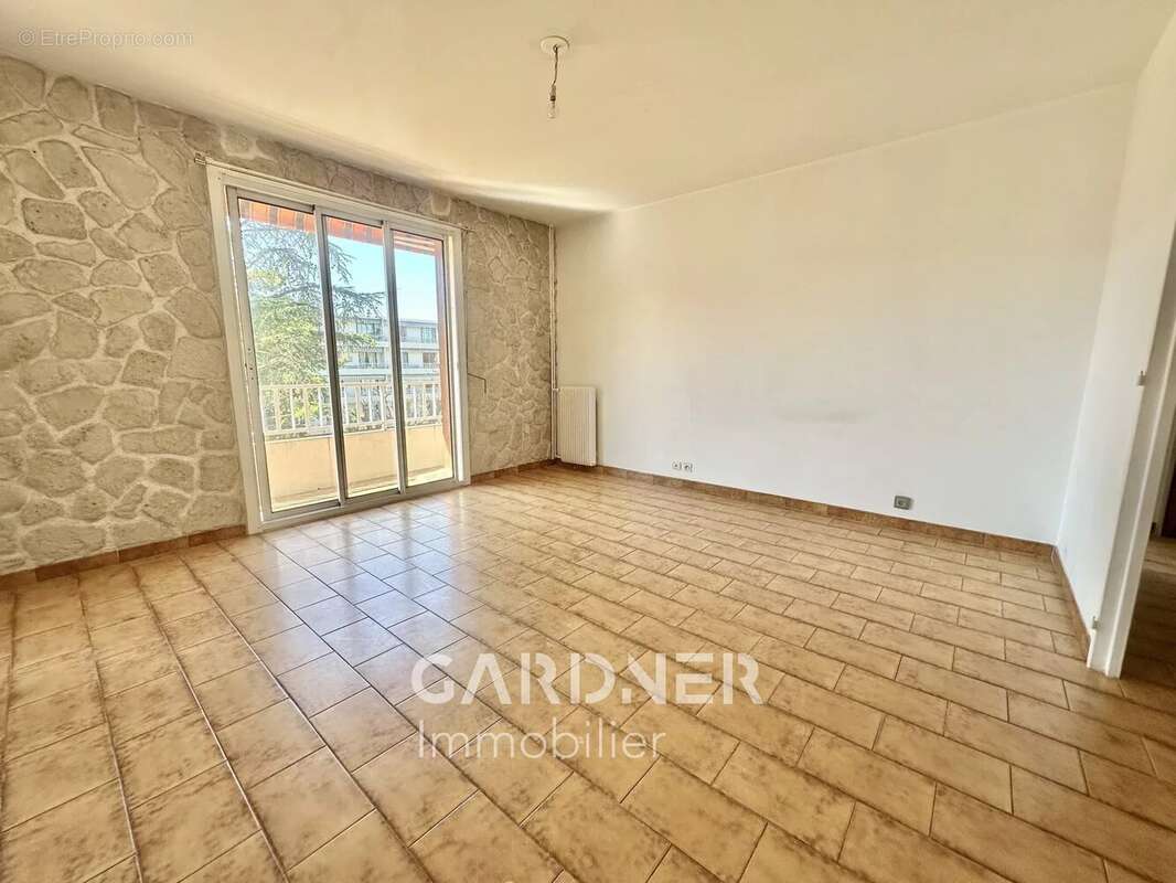 Appartement à AUBAGNE