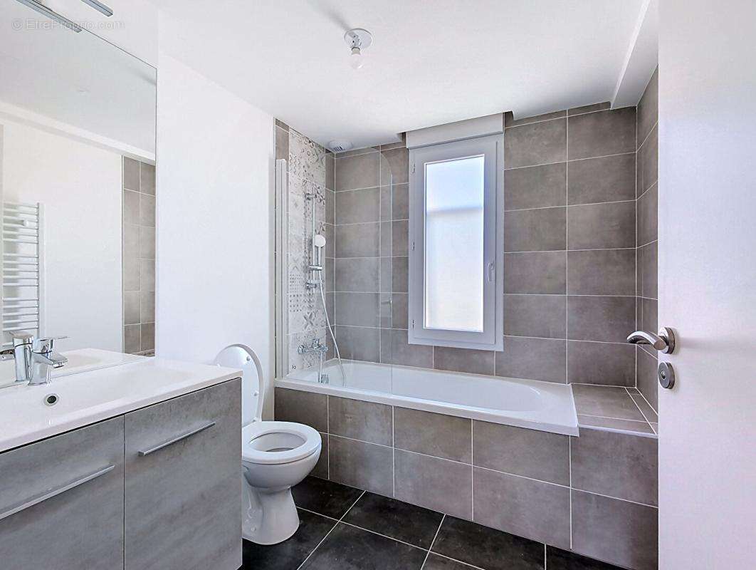 Maison à LA TURBALLE