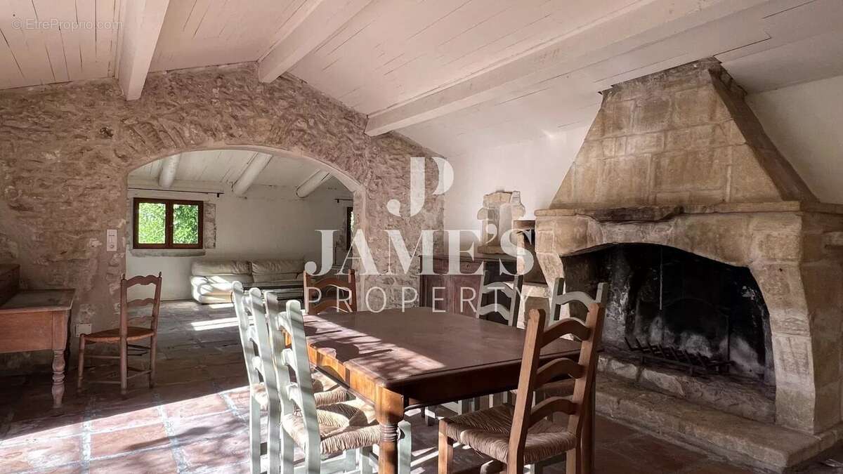 Maison à EYGALIERES