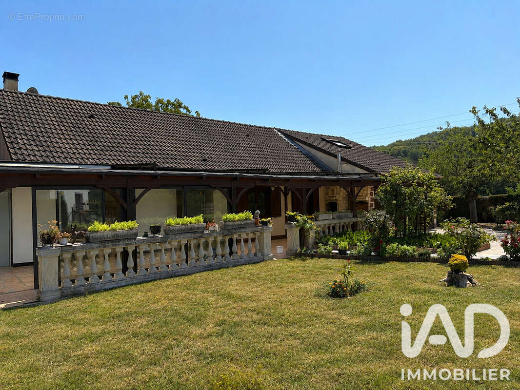 Maison 152 m² à La Ferte-Sous-Jouarre  - photo 2