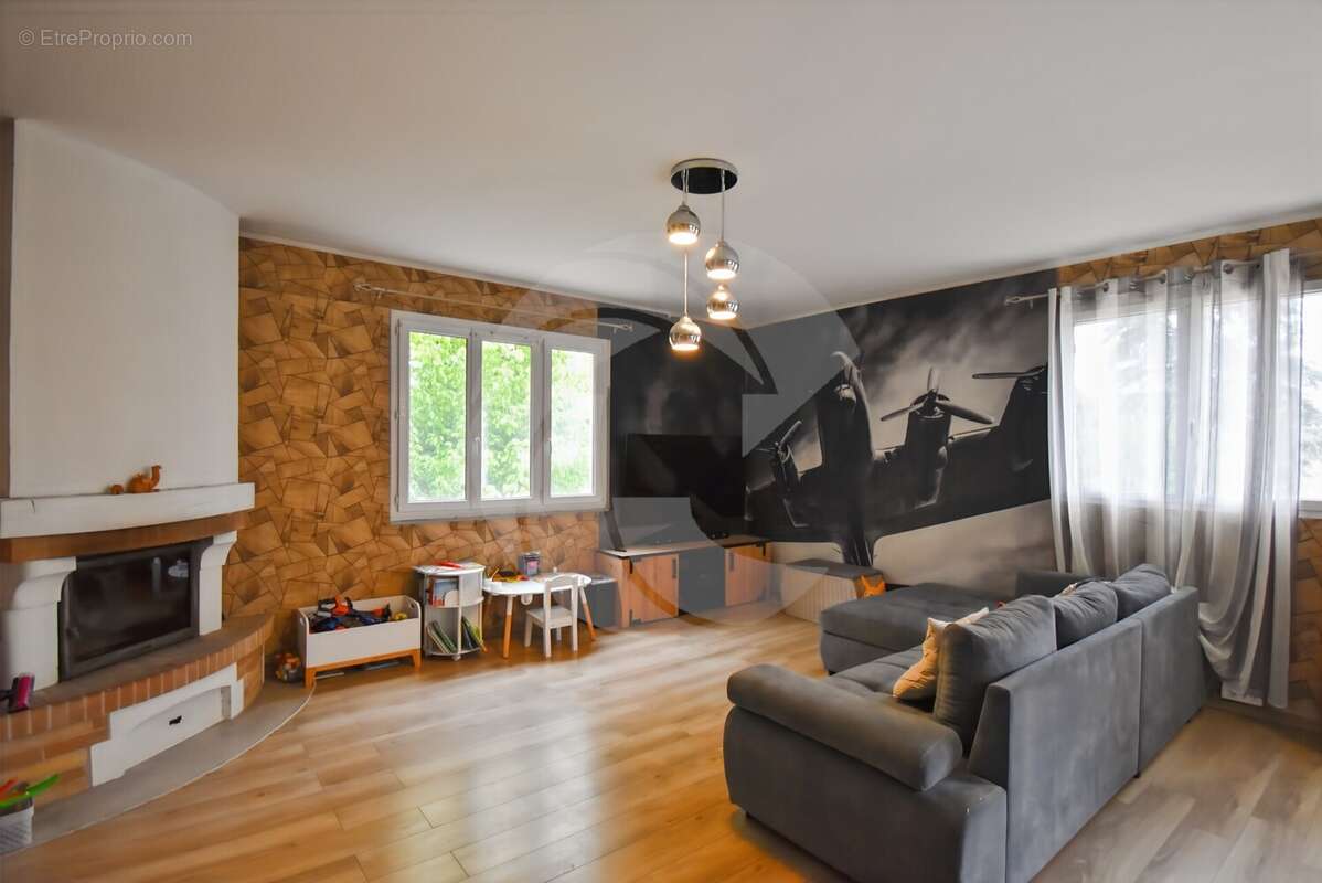 Maison 173 m² à Bioule  - photo 3