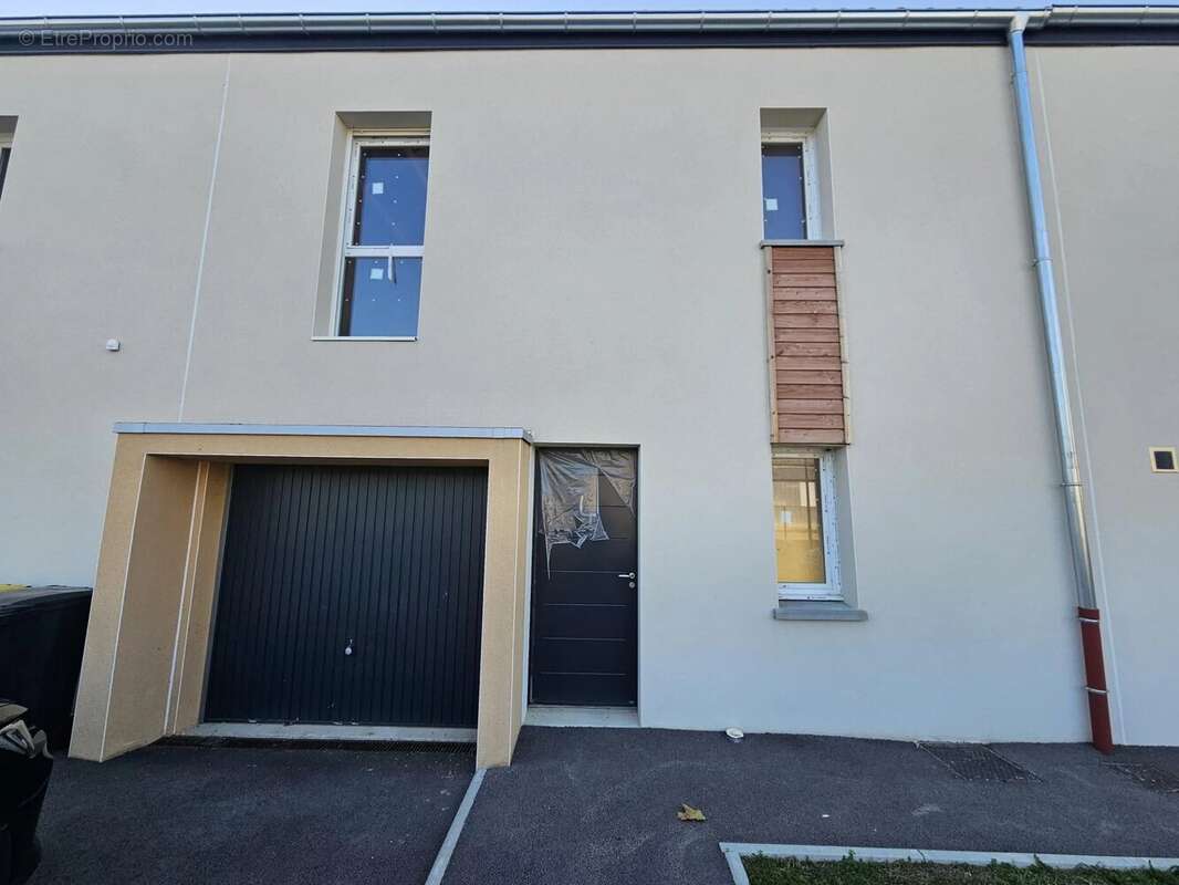 Maison à AMBERIEUX-EN-DOMBES