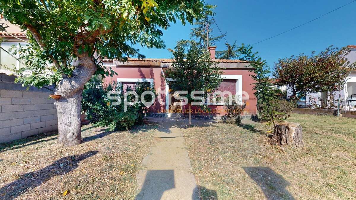 Agde  avenue de sète  terrain 348 m²  permis de construire accordé  projet de 188 m² - photo 4