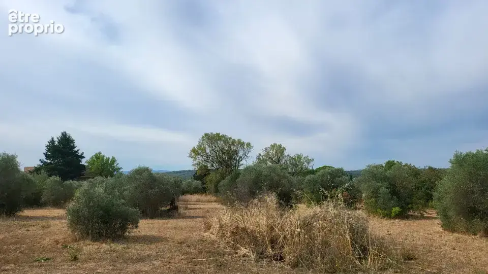 Terrain à TAVERNES