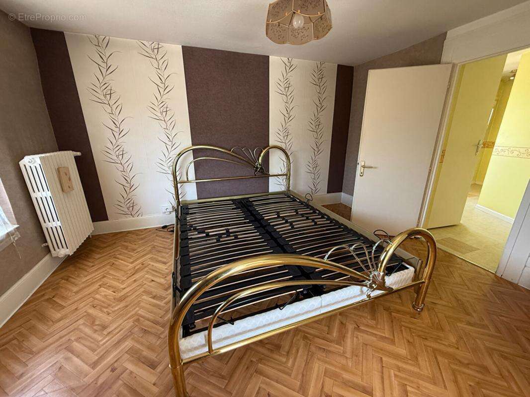 Idéal investisseurs ; Maison Montbeliard 5 pièce(s) 95 m2 avec 12 garages déjà loués - photo 7