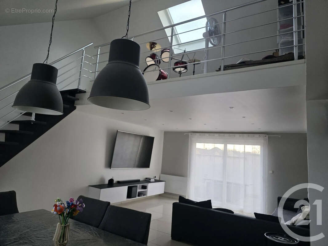 Maison à OISSERY