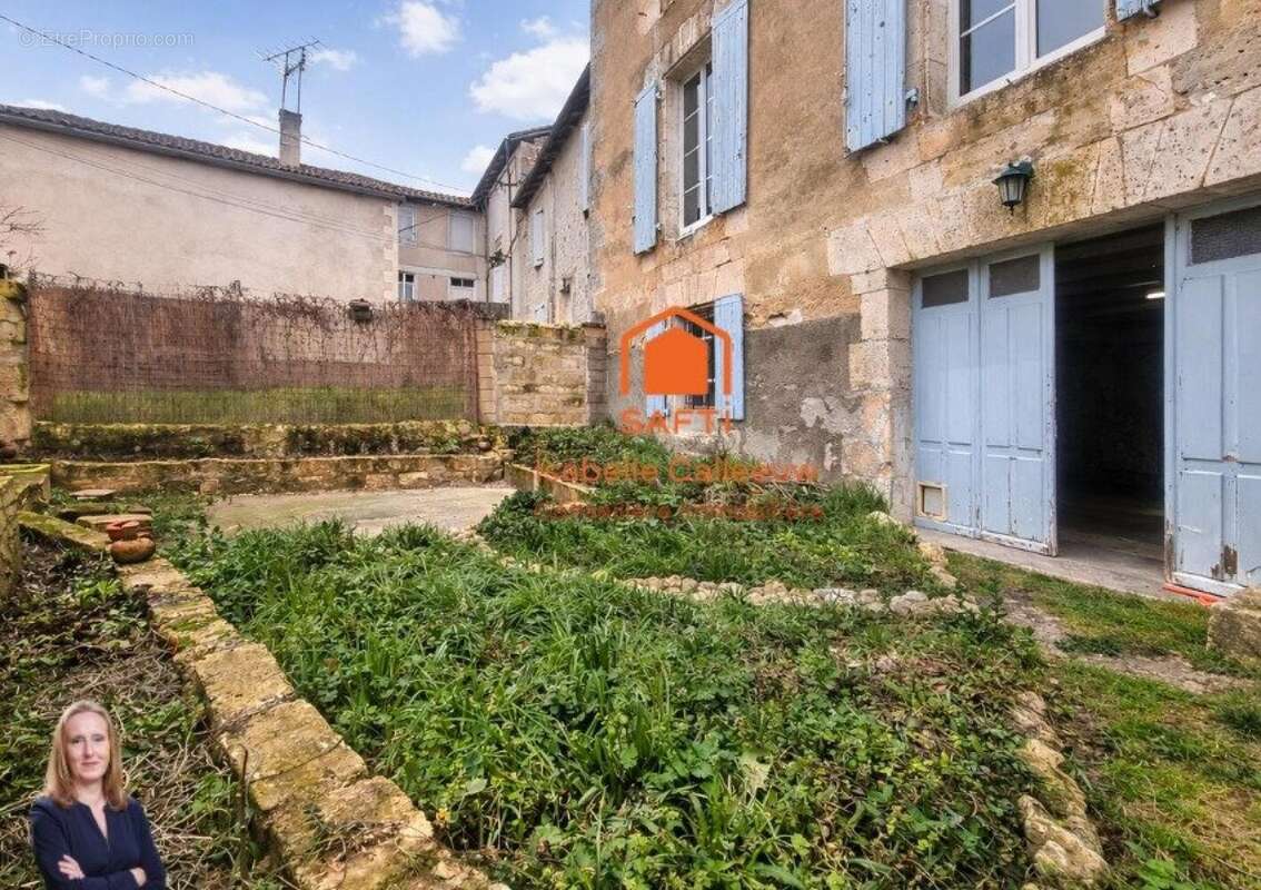 Photo 9 - Maison à MONTMOREAU-SAINT-CYBARD