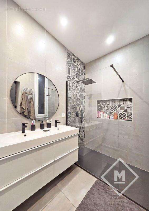 Superbe appartement T4 de 92m² avec climatisation, au 1er étage à Marseille 8ème - Carré d'Or - photo 18