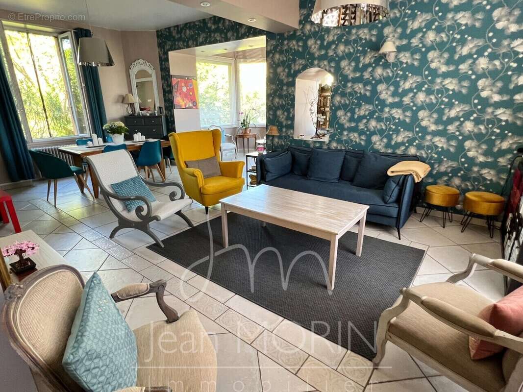 Maison à ROMANS-SUR-ISERE