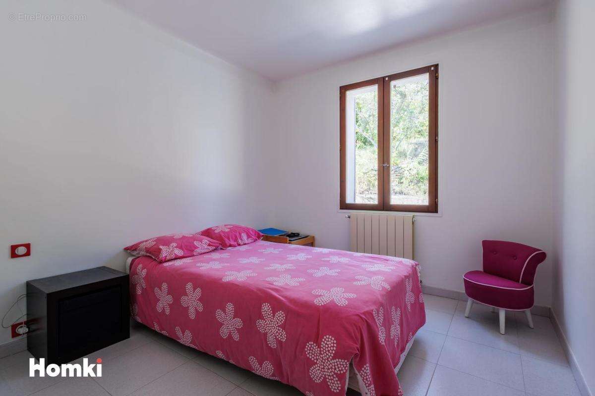 Maison/Villa T5 de 148 m2 à Saint-Saturnin-lès-Apt 84490 - photo 11