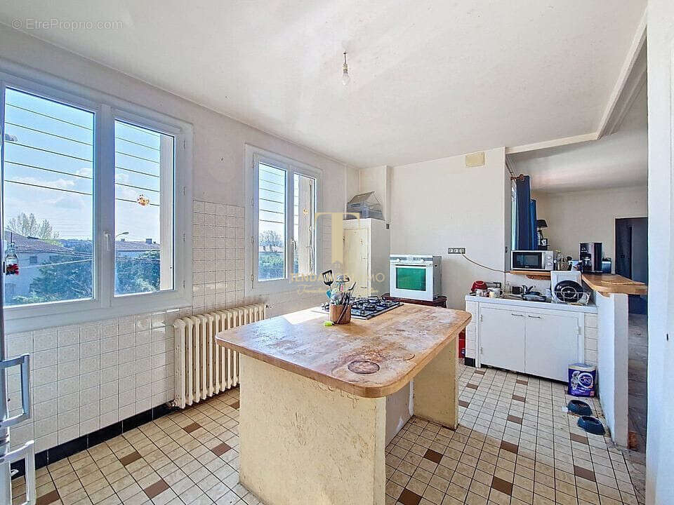 Commerce à CARCASSONNE