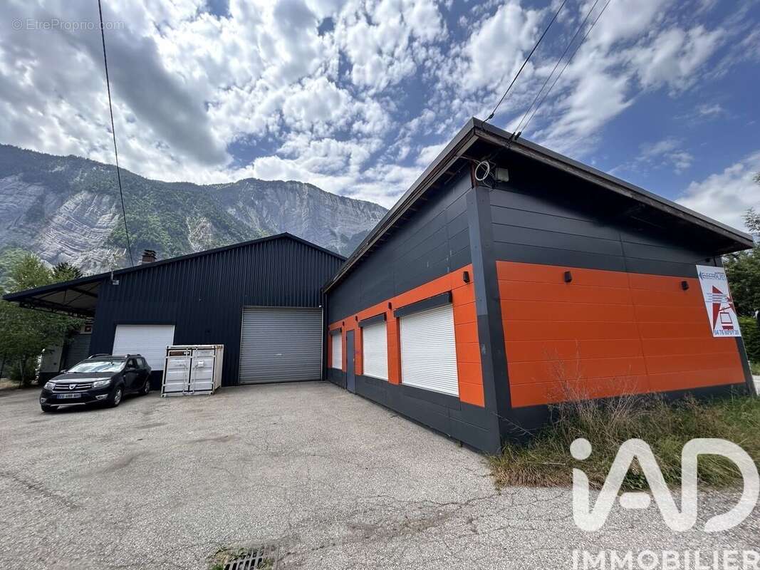 Photo 3 - Commerce à LE BOURG-D'OISANS
