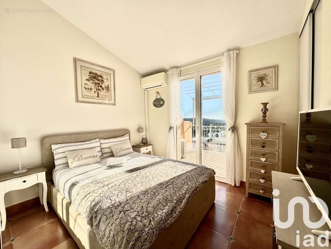 Photo 5 - Maison à ROQUEBRUNE-SUR-ARGENS