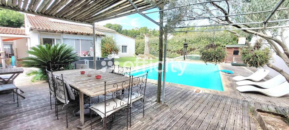 Maison à ENSUES-LA-REDONNE