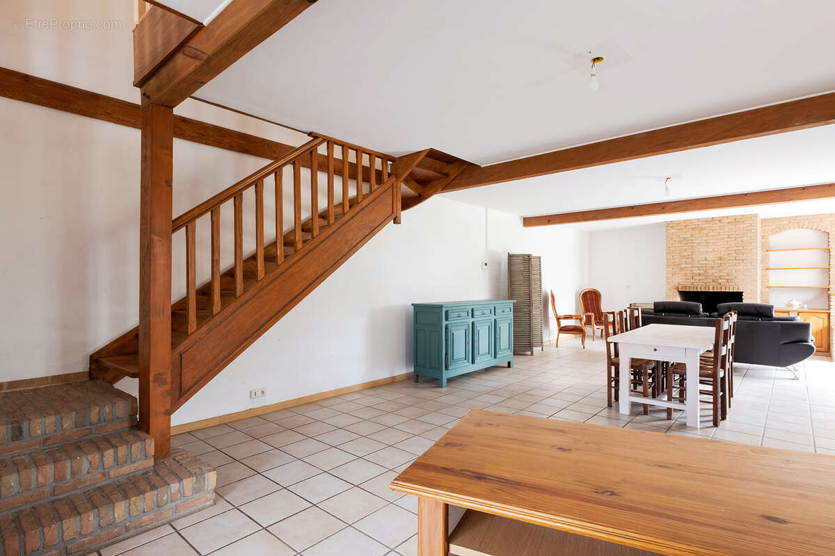 Maison à SAINT-SAUFLIEU