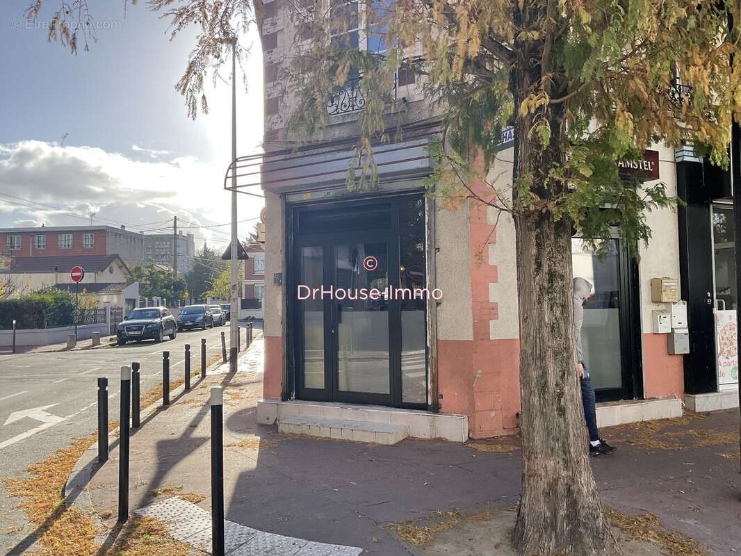 Commerce 60 m² à Aubervilliers  - photo 3