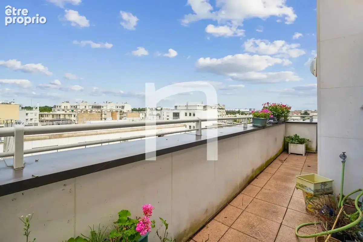 162m2, dernier étage, terrasse, vue dégagée, 6 p - photo 8