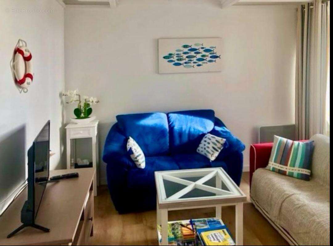 Appartement à COMBRIT