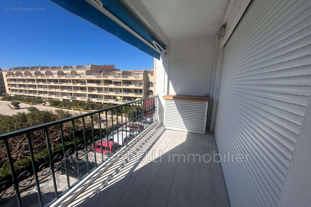Appartement à HYERES