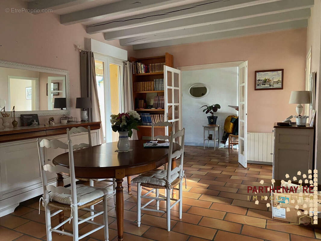 Maison à THENEZAY