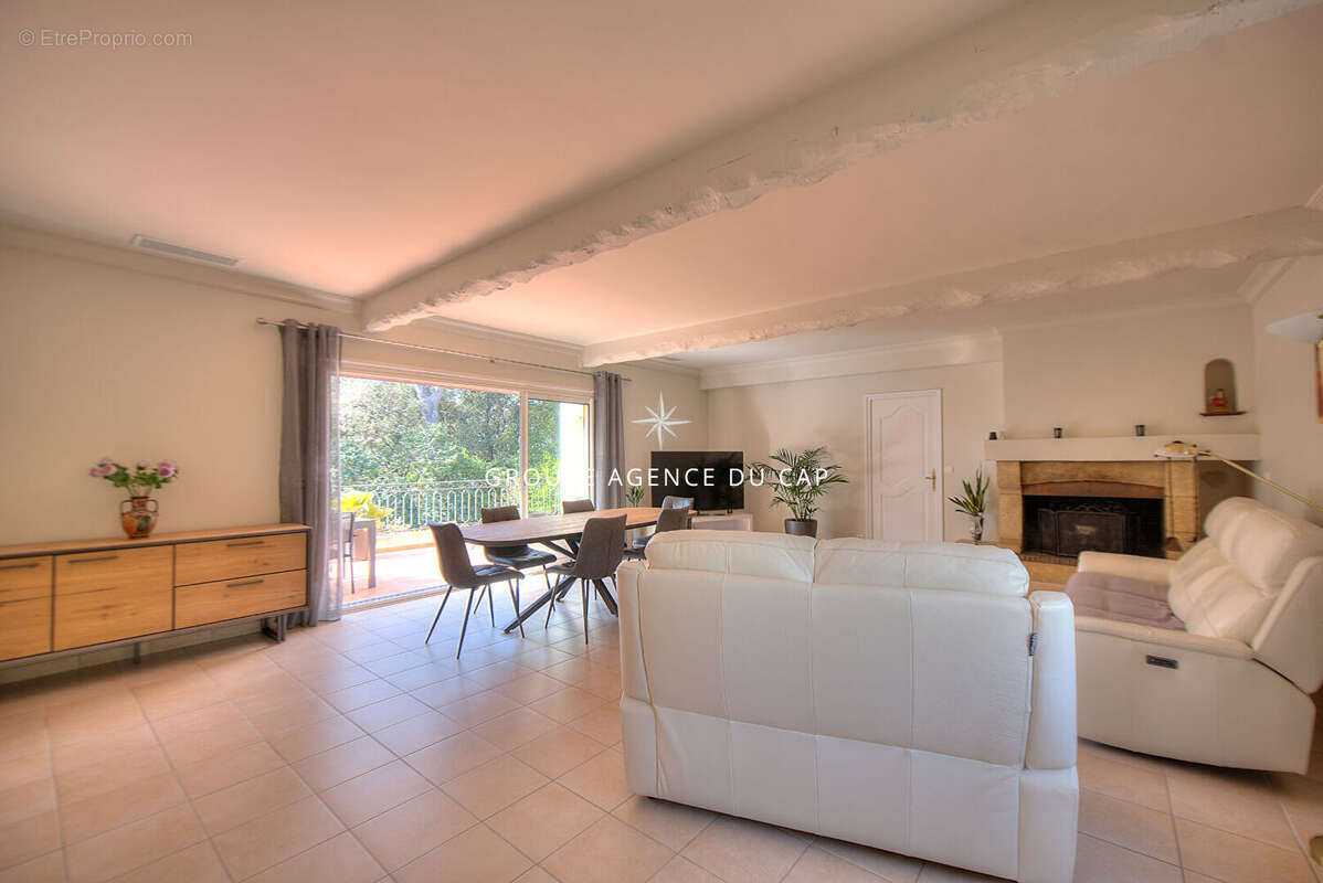 Appartement à SAINT-RAPHAEL