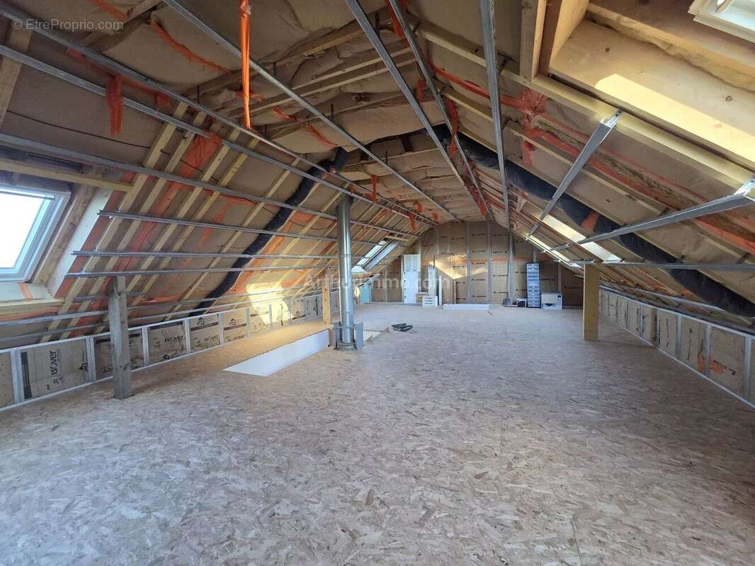 Maison à LOCOAL-MENDON