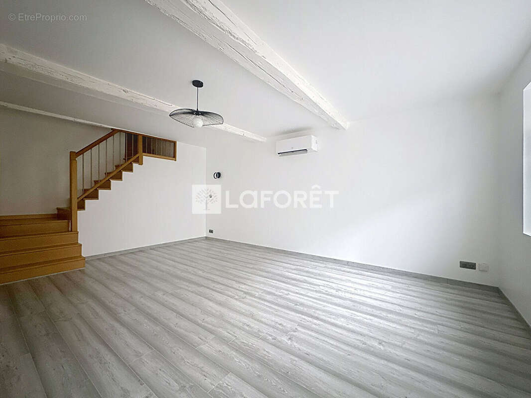 Maison à SAINT-TRIVIER-SUR-MOIGNANS