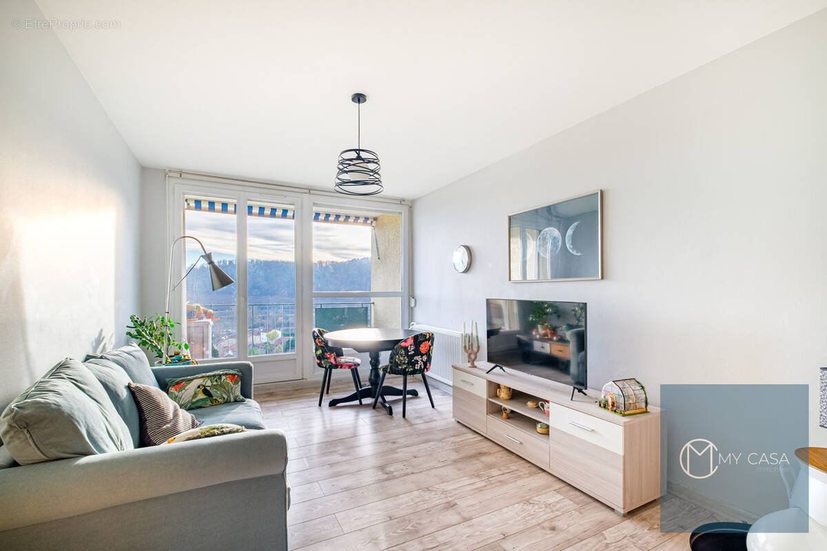 Appartement à FONTAINES-SUR-SAONE