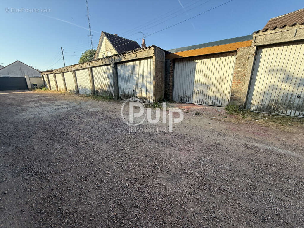 Investissement locatif - ensemble de 23 garages loués - hénin-beaumont - photo 3