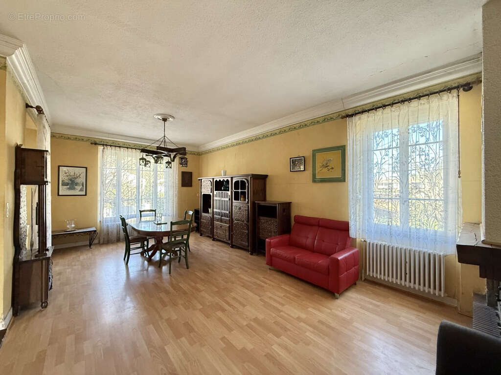 Maison à TOURNON-SUR-RHONE