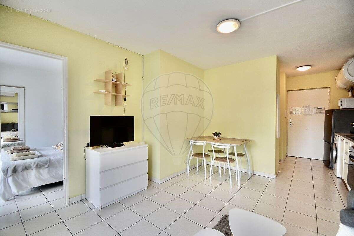 Appartement à VILLENEUVE-LOUBET