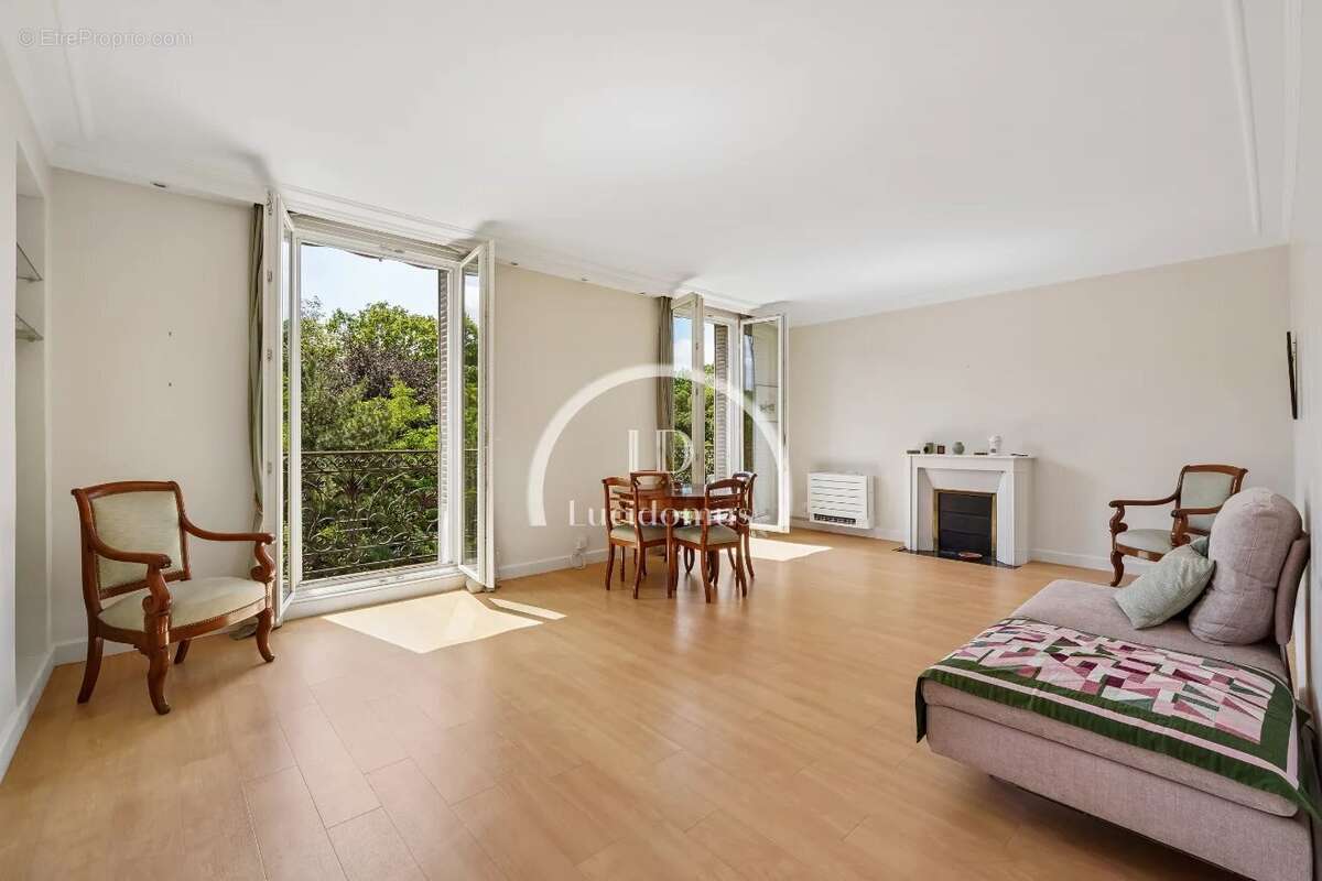 Appartement à PARIS-20E