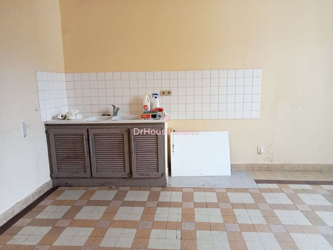 Maison à GY-LES-NONAINS