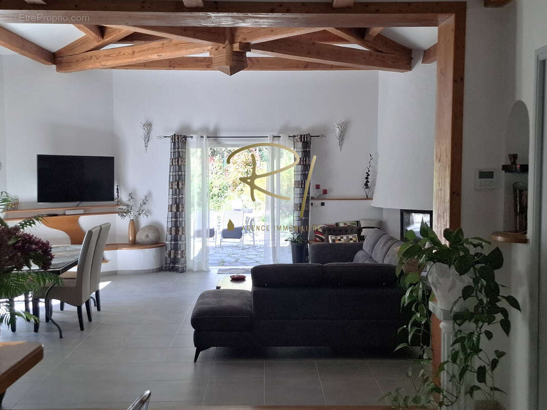 Maison à SAINT-ALBAN-AURIOLLES