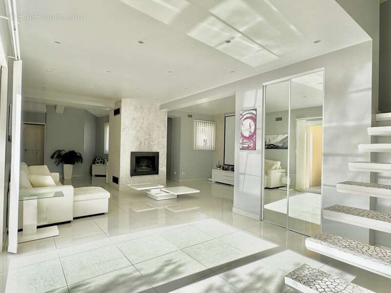 Maison à CORNILLON-CONFOUX