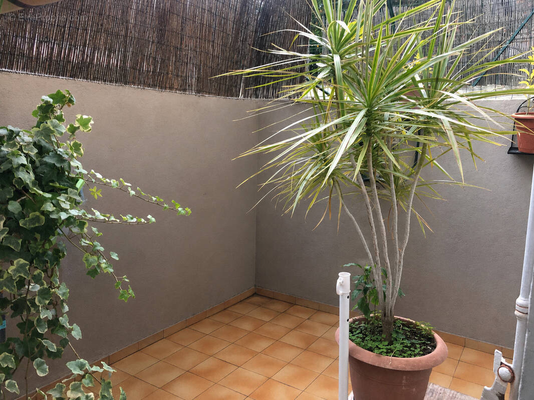 Appartement à MARSEILLE-3E