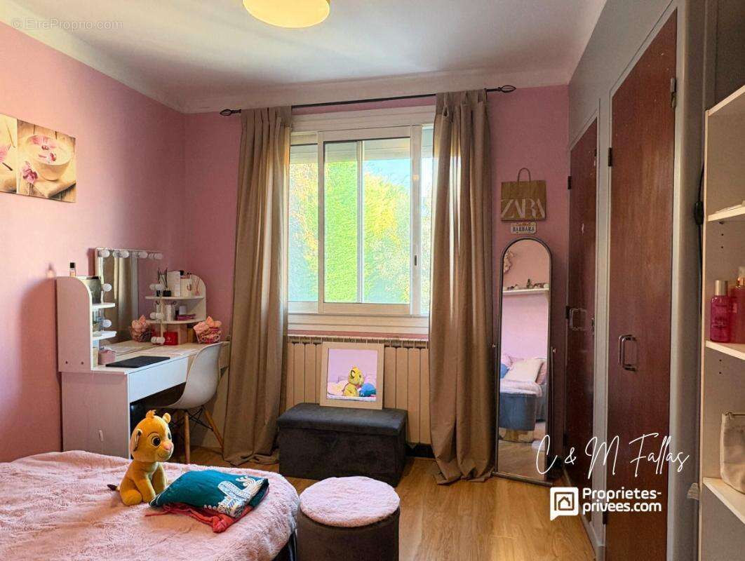 Maison au calme avec double habitation- LAPALUD - photo 9