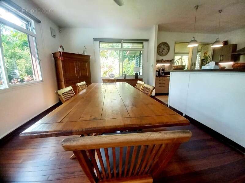 Maison à PETIT-BOURG