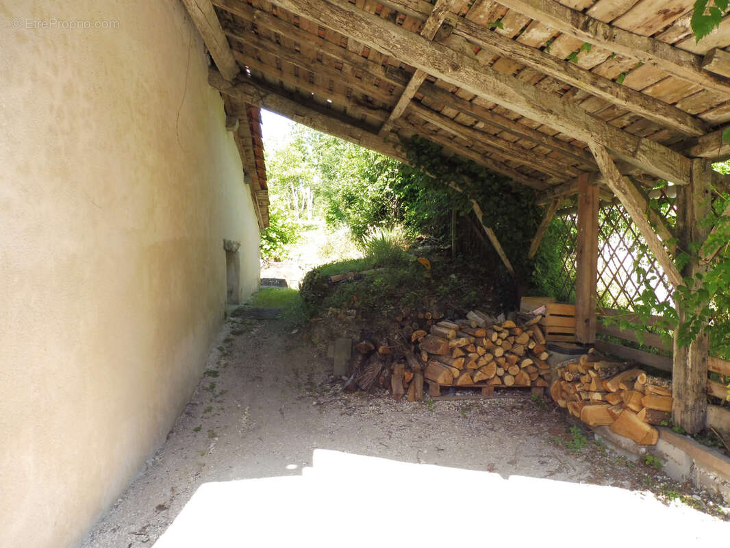 Maison à BONNES