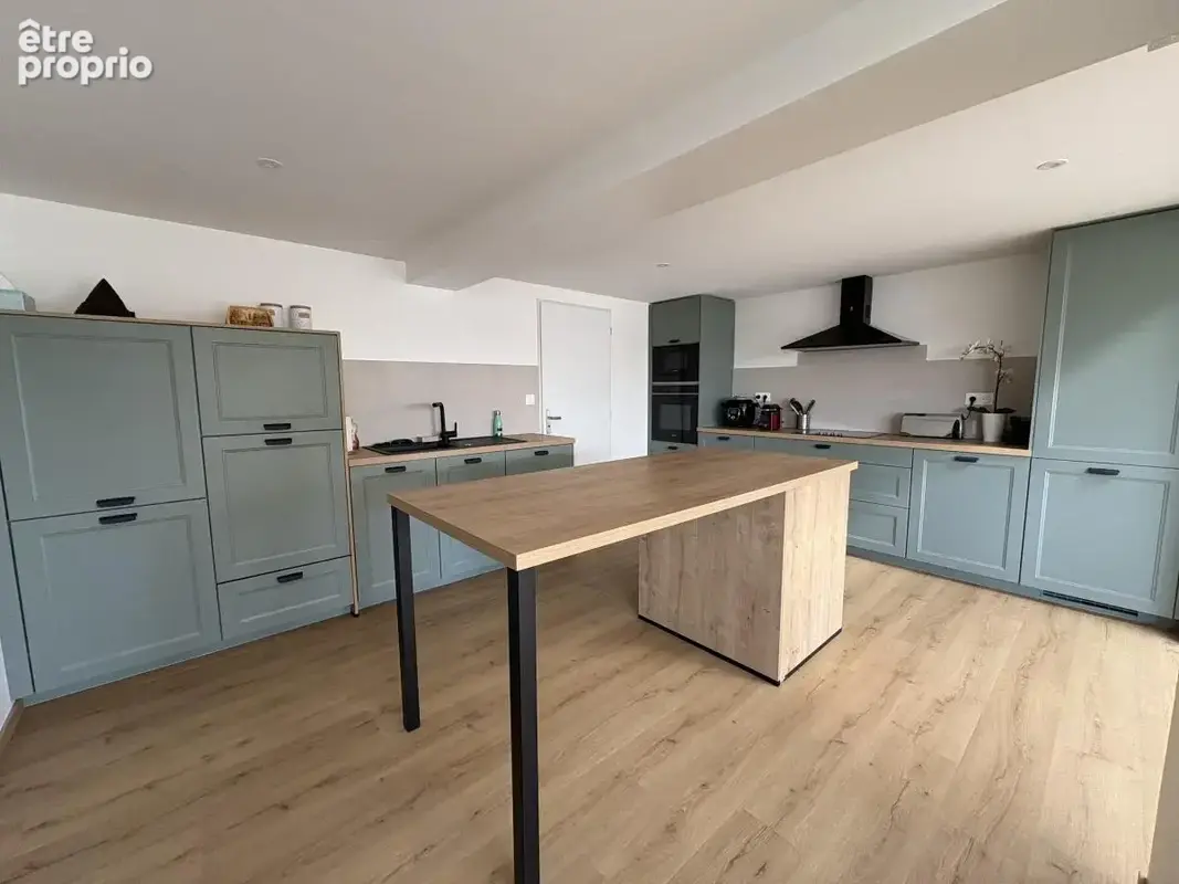 Maison 257 m² à Niort  - photo 4